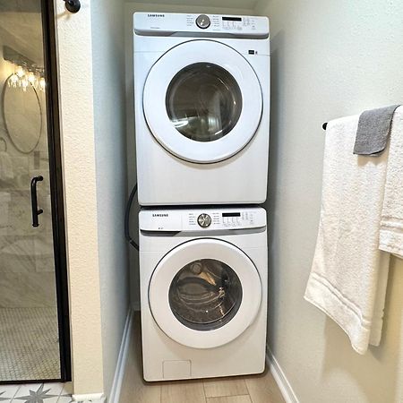 Upgraded Suite - Easy Access To Uptown #N29 Oklahoma City Exteriör bild
