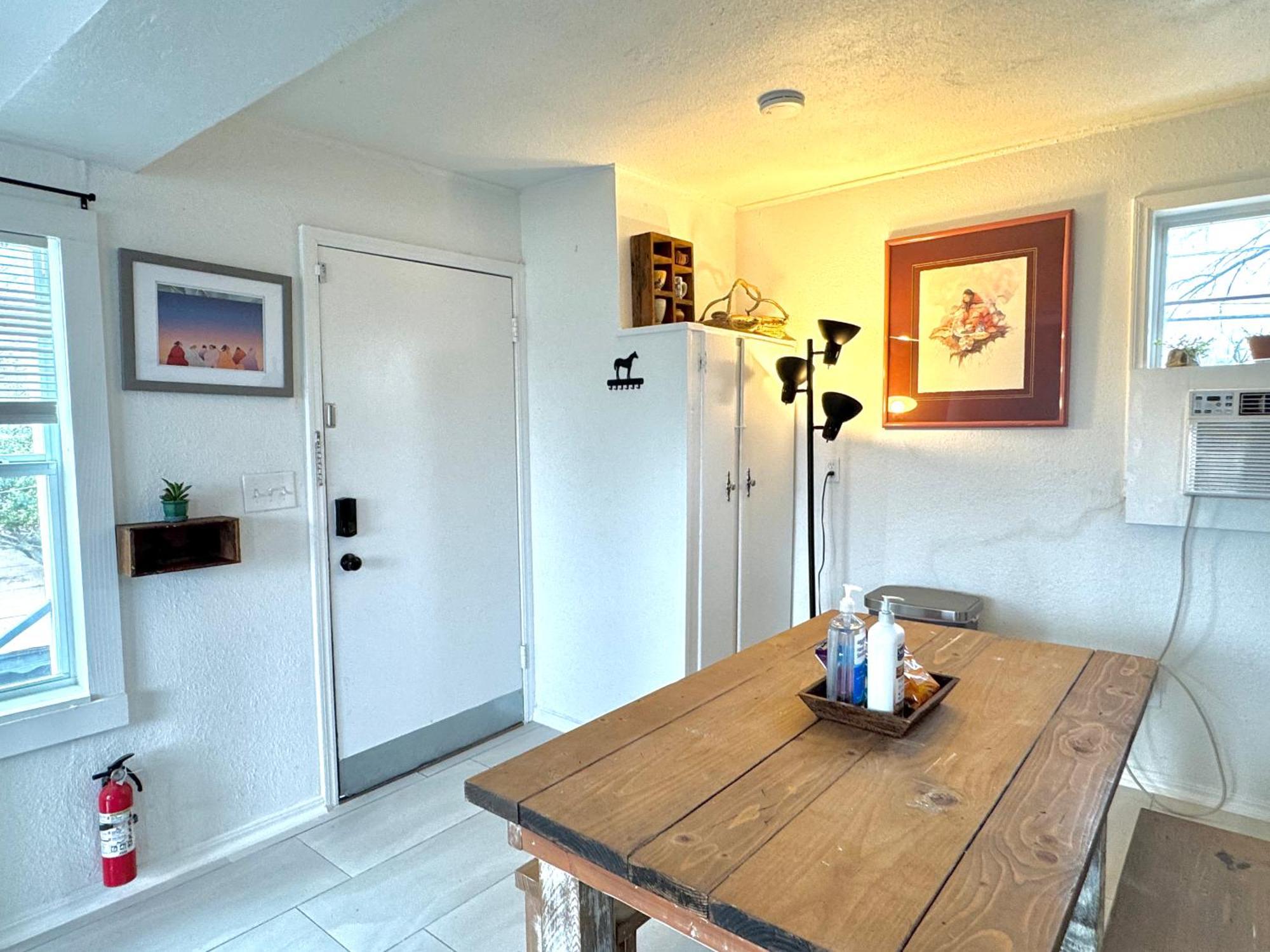 Upgraded Suite - Easy Access To Uptown #N29 Oklahoma City Exteriör bild