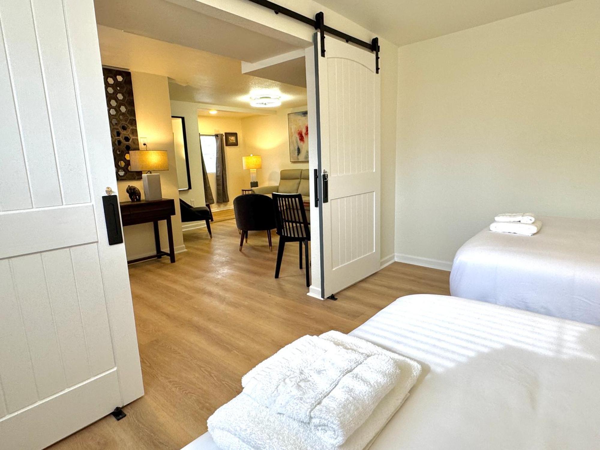 Upgraded Suite - Easy Access To Uptown #N29 Oklahoma City Exteriör bild