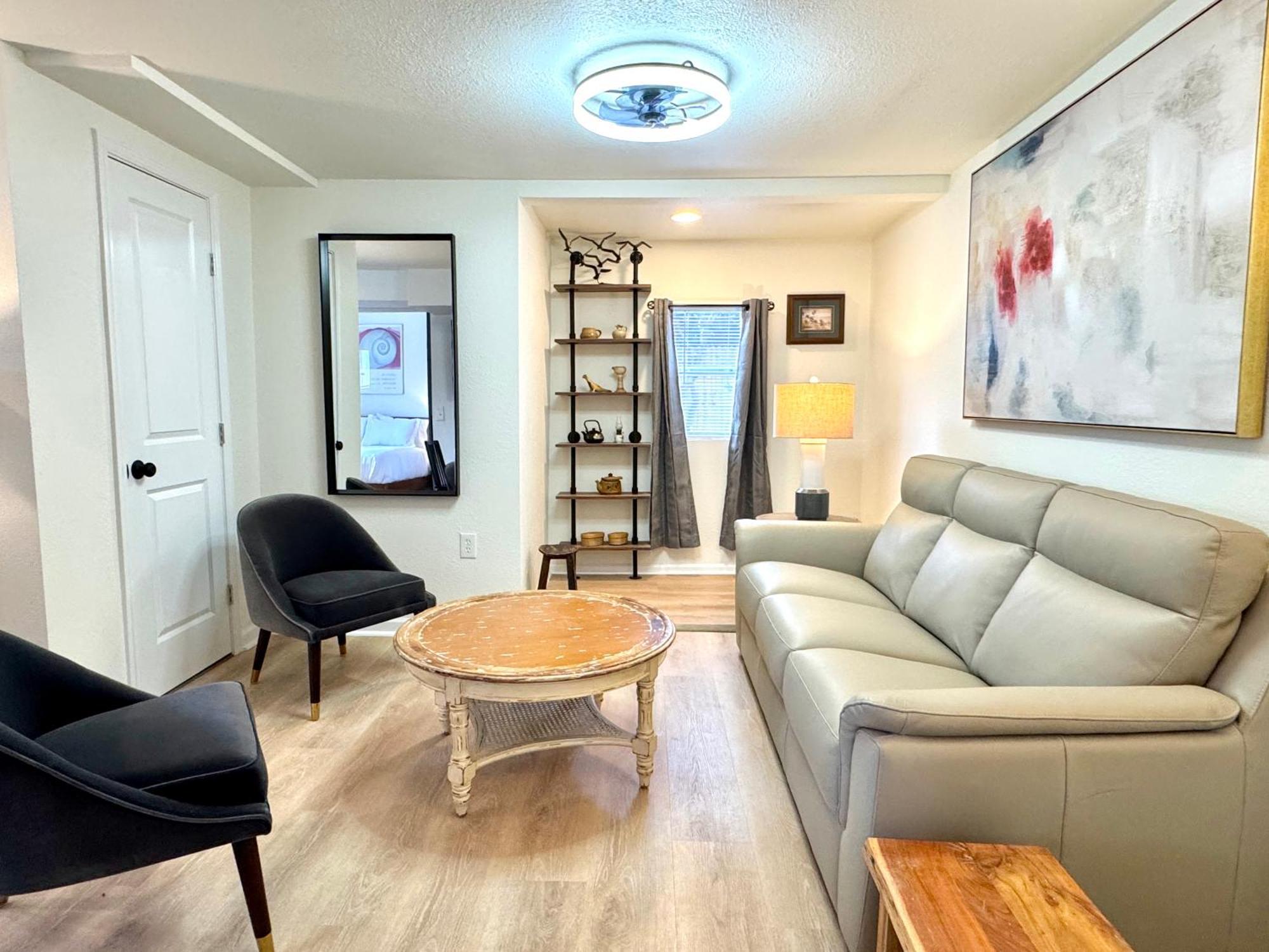 Upgraded Suite - Easy Access To Uptown #N29 Oklahoma City Exteriör bild