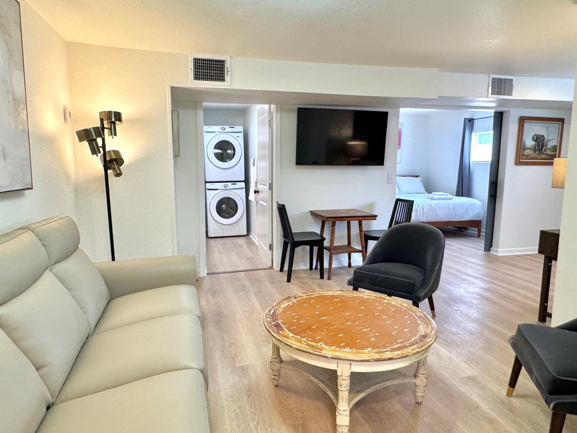 Upgraded Suite - Easy Access To Uptown #N29 Oklahoma City Exteriör bild