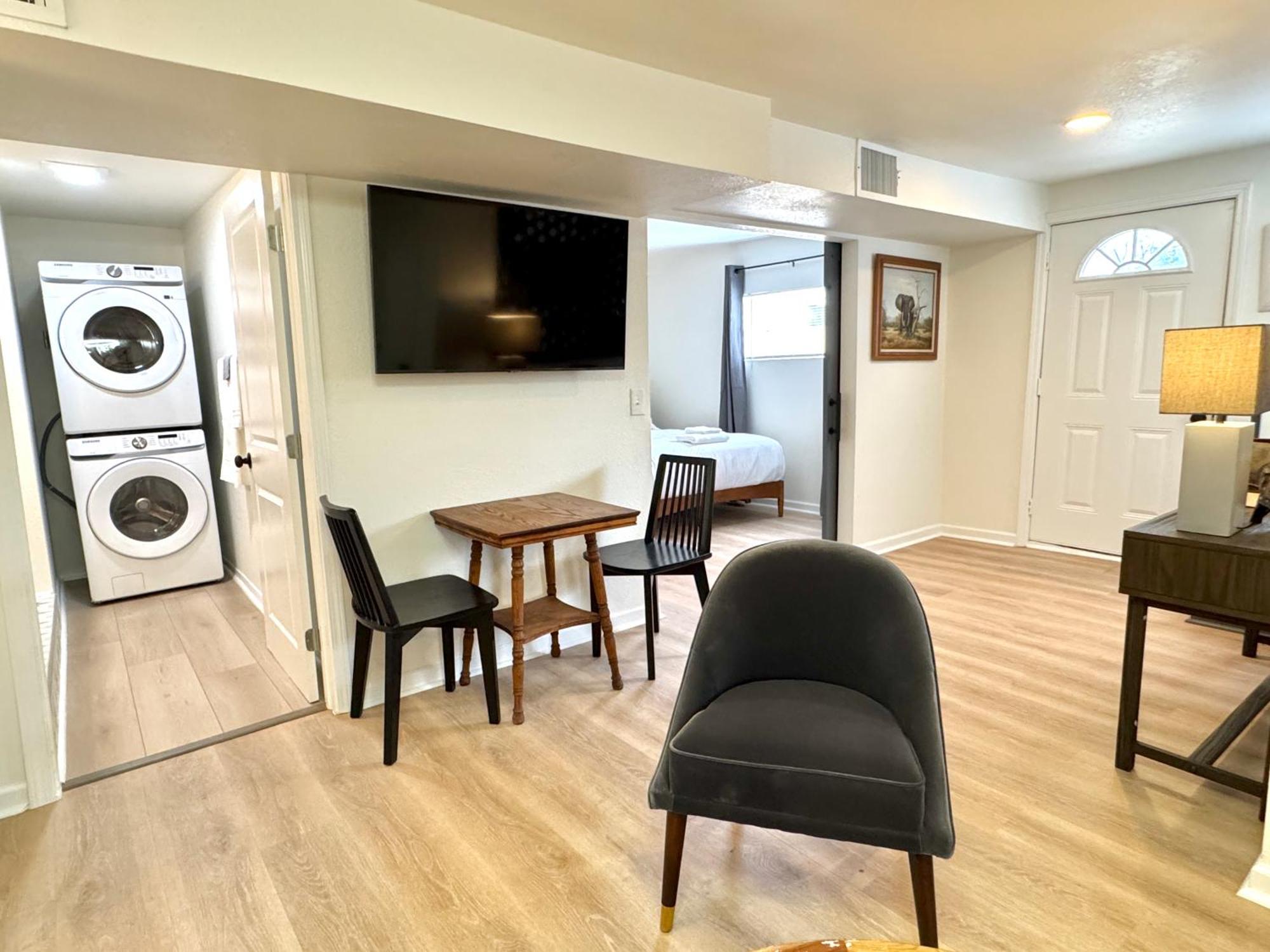 Upgraded Suite - Easy Access To Uptown #N29 Oklahoma City Exteriör bild